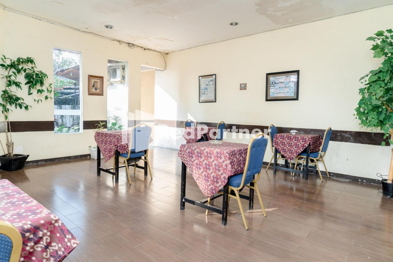 Cherry Pink Hotel Medan Mitra Reddoorz Kültér fotó