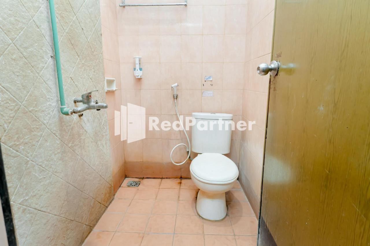 Cherry Pink Hotel Medan Mitra Reddoorz Kültér fotó