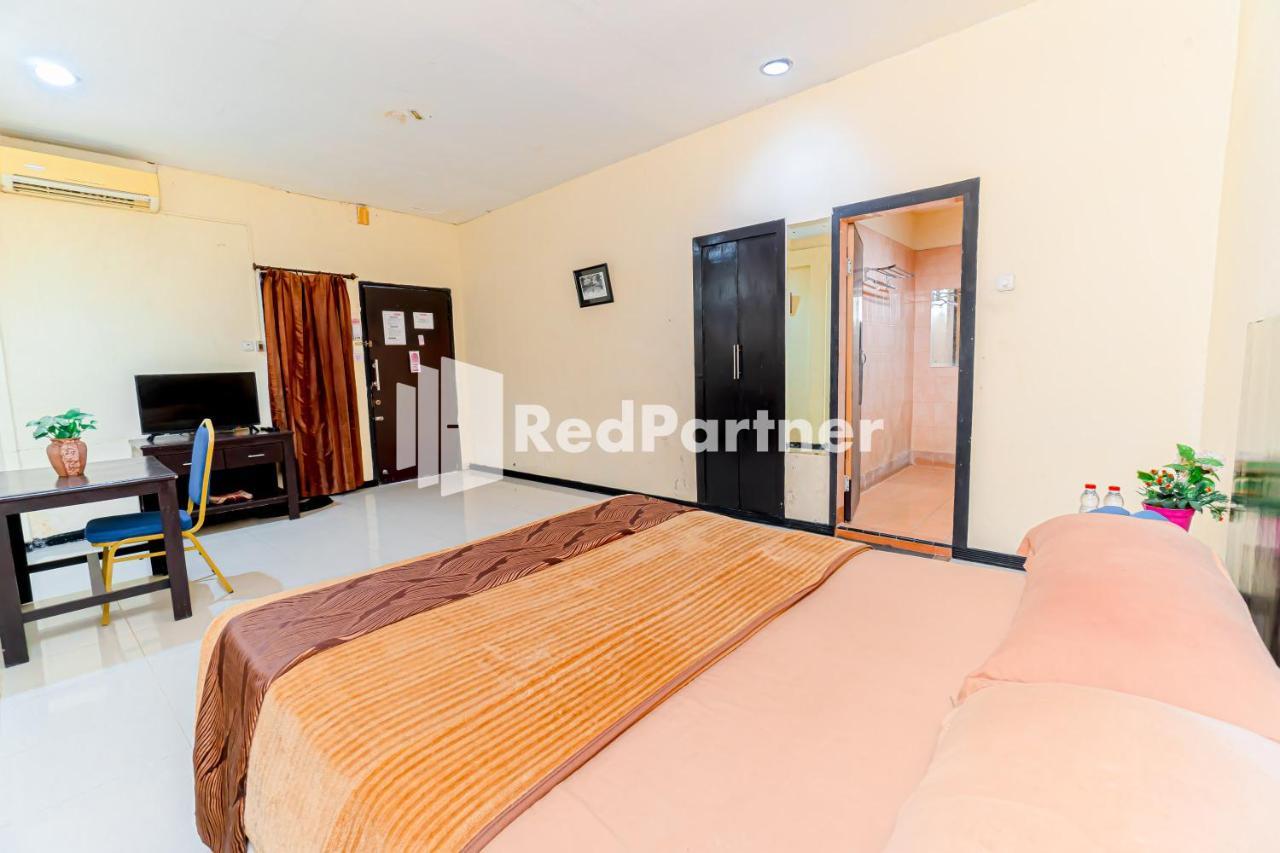 Cherry Pink Hotel Medan Mitra Reddoorz Kültér fotó