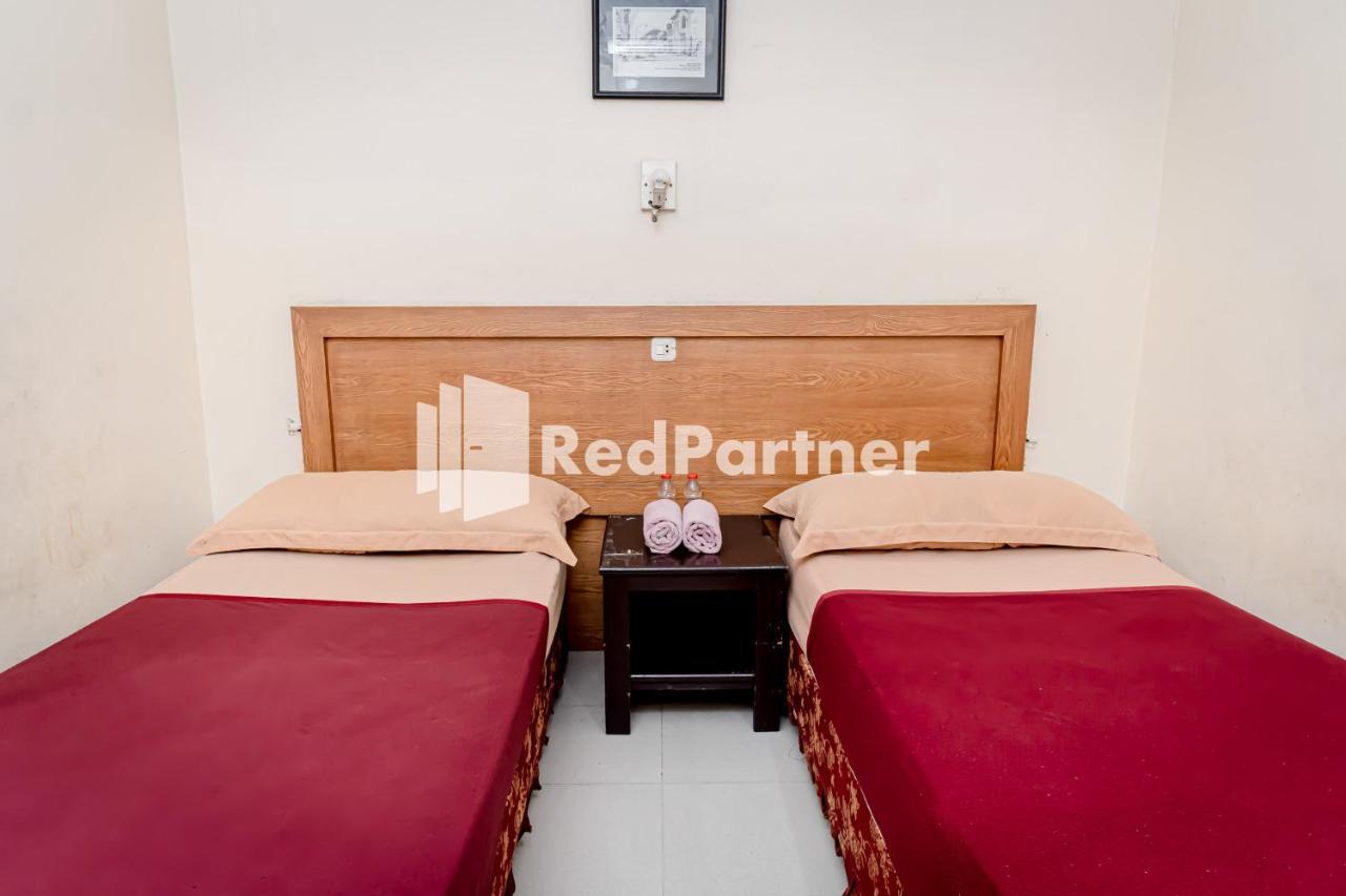 Cherry Pink Hotel Medan Mitra Reddoorz Kültér fotó