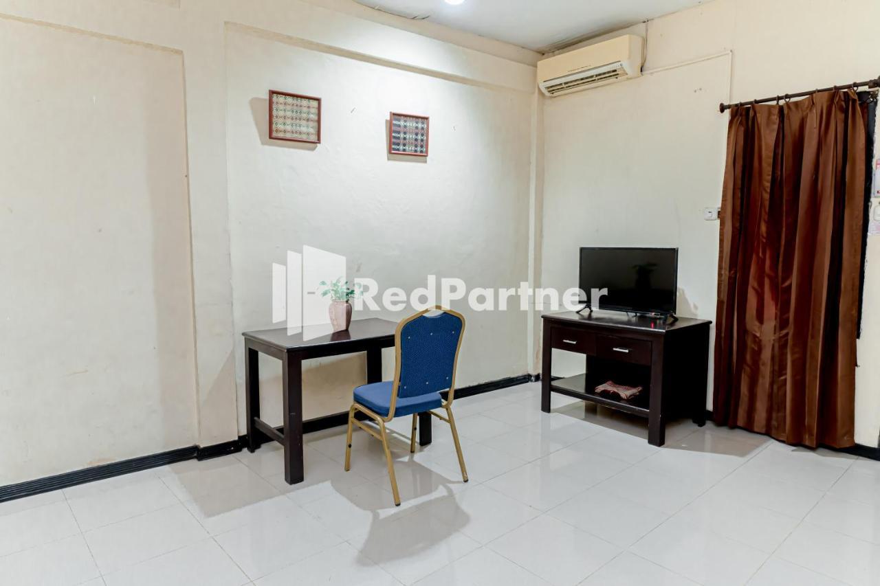 Cherry Pink Hotel Medan Mitra Reddoorz Kültér fotó