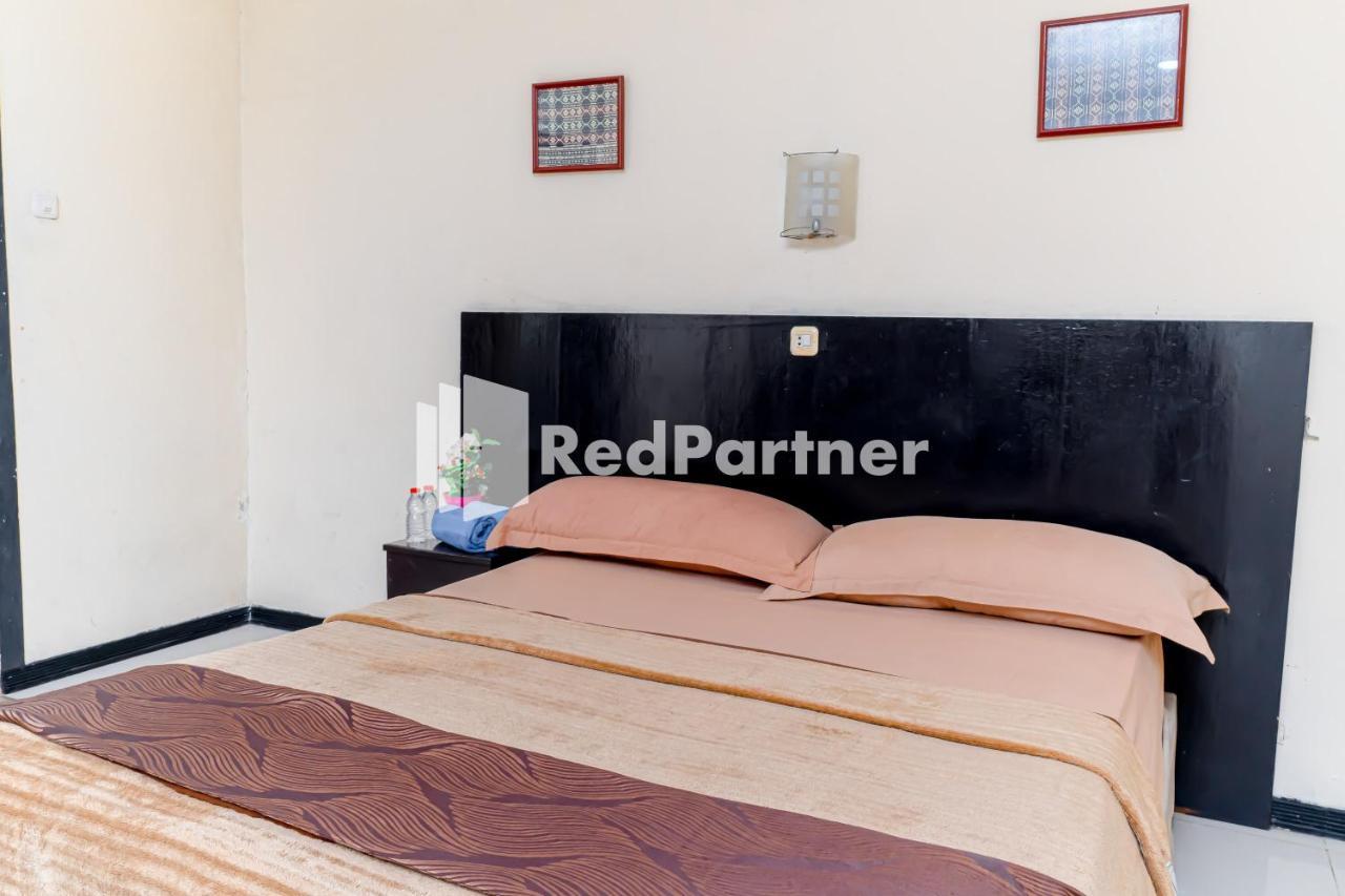 Cherry Pink Hotel Medan Mitra Reddoorz Kültér fotó